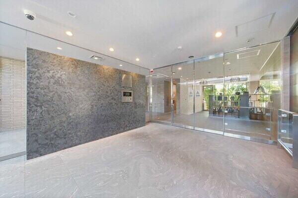 ダブルオートロックや三菱地所コミュニティによる日勤管理體制が採(cǎi)用され、防犯面に配慮されています。