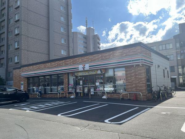 セブンイレブン 札幌北21條東15丁目店 50m 寫真撮影日：2024-06-07