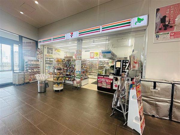 セブンイレブン北海道ST苗穂店 80m 寫真撮影日：2024-10-03 