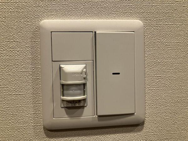 その他設(shè)備 人勧センサー付照明プレートスイッチ  寫真撮影日：2025-05-15