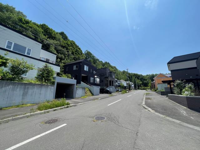 前面道路含む現地寫真  寫真撮影日：2025-06-20