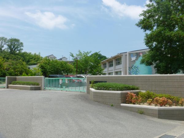 三木市立緑が丘小學校 1470m 寫真撮影日：2025-03-16 
