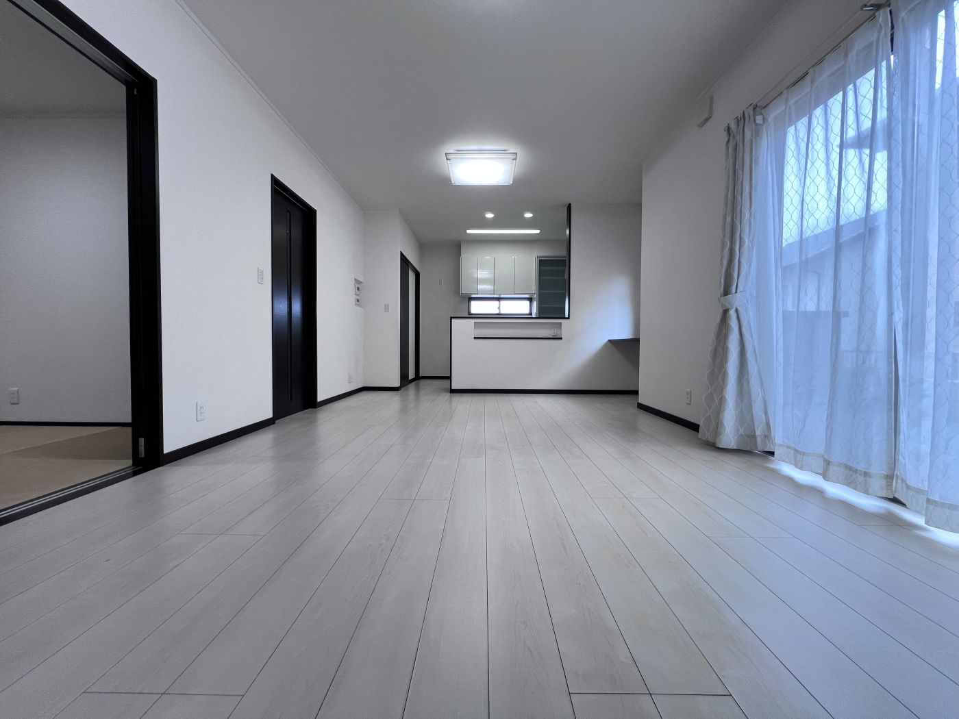 リビングダイニング