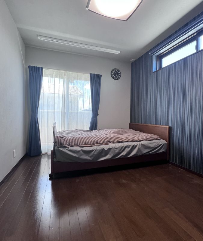 主寢室 寫真撮影日：8/5/25, 12:00?AM