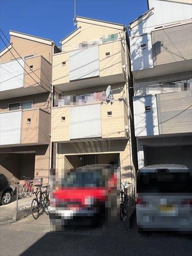 外観（対象不動産：中央）