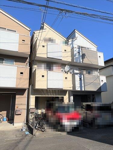 外観（対象不動産：中央）