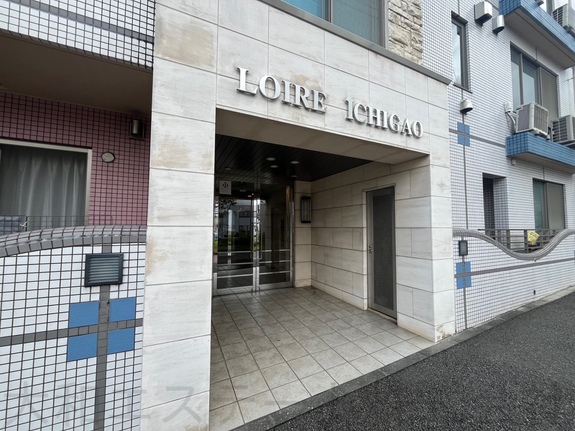 メインエントランス入口