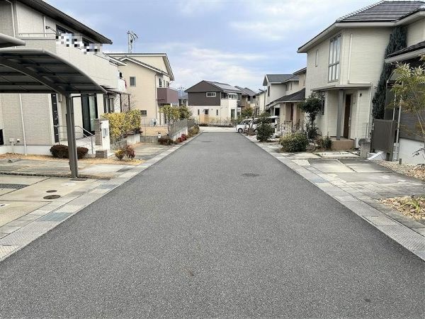 前面道路含む現地寫真  寫真撮影日：2025-03-03