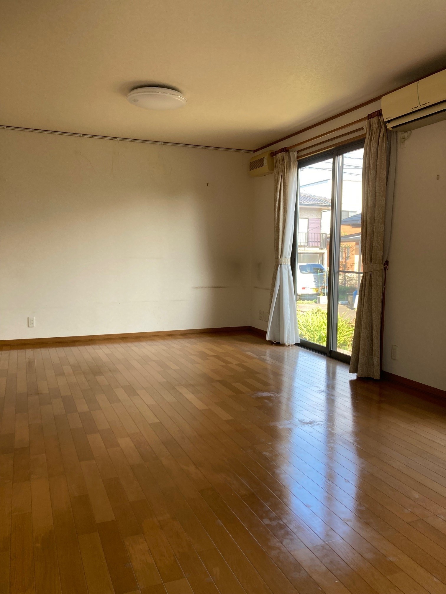 リビング 寫真撮影日：8/20/25, 12:00?AM