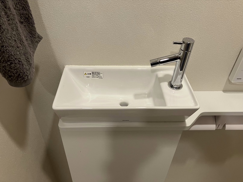 トイレ手洗い器
