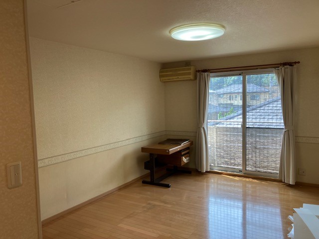 主寢室 寫真撮影日：8/1/25, 12:00?AM