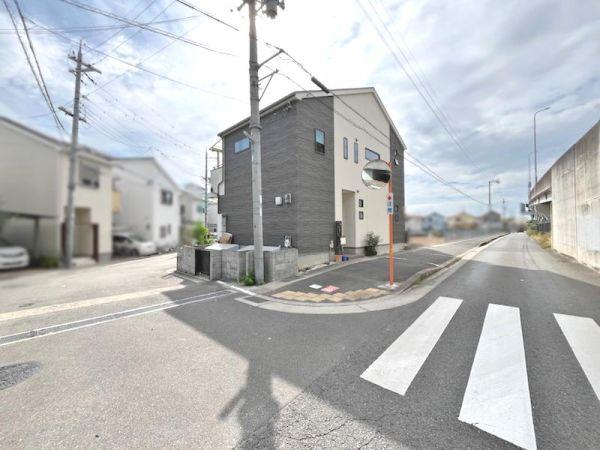 前面道路含む現(xiàn)地寫真  寫真撮影日：2024-11-01