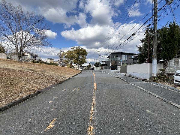 前面道路含む現地寫真  寫真撮影日：2025-04-28
