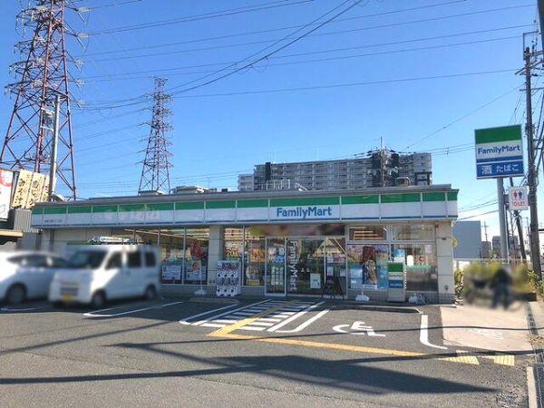 ファミリーマート高槻大塚町三丁目店 340m 寫真撮影日：2025-03-15