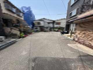 南東側道路