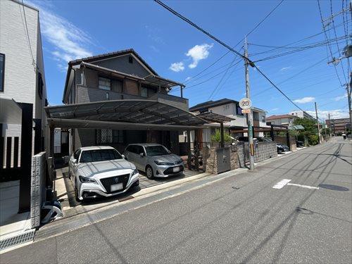 前面道路含む現地外観