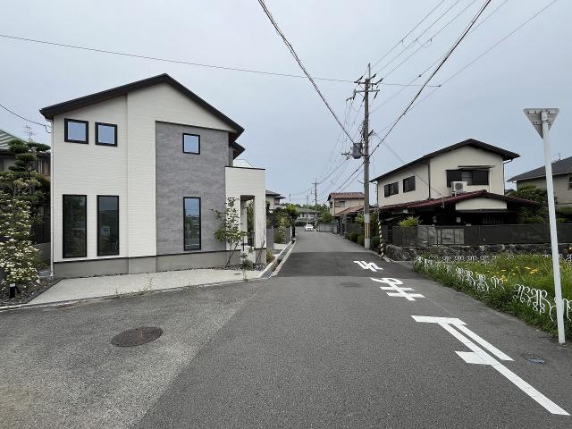 前面道路含む現地寫真  寫真撮影日：2025-07-04