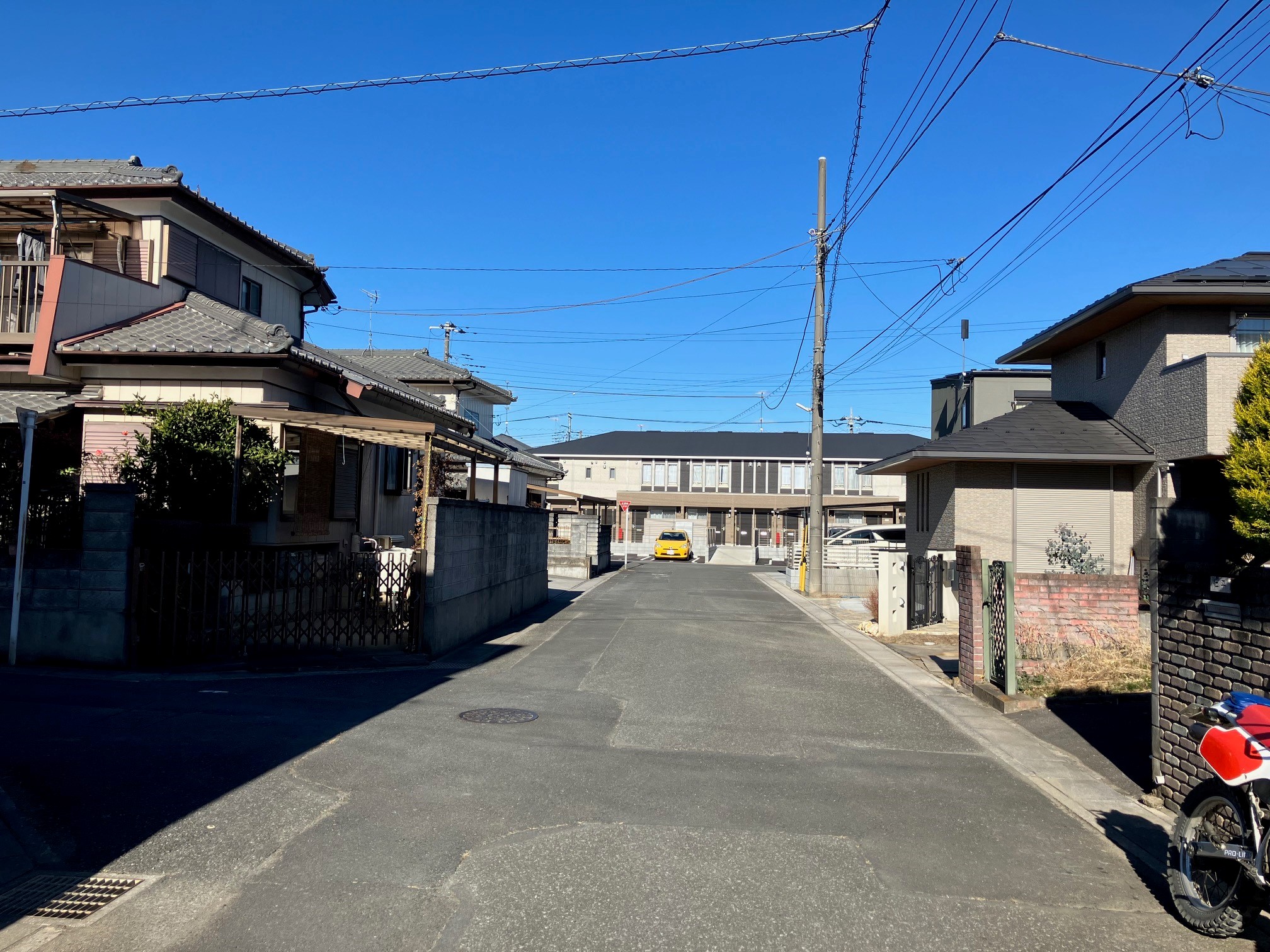 前面道路（2024年12月撮影）