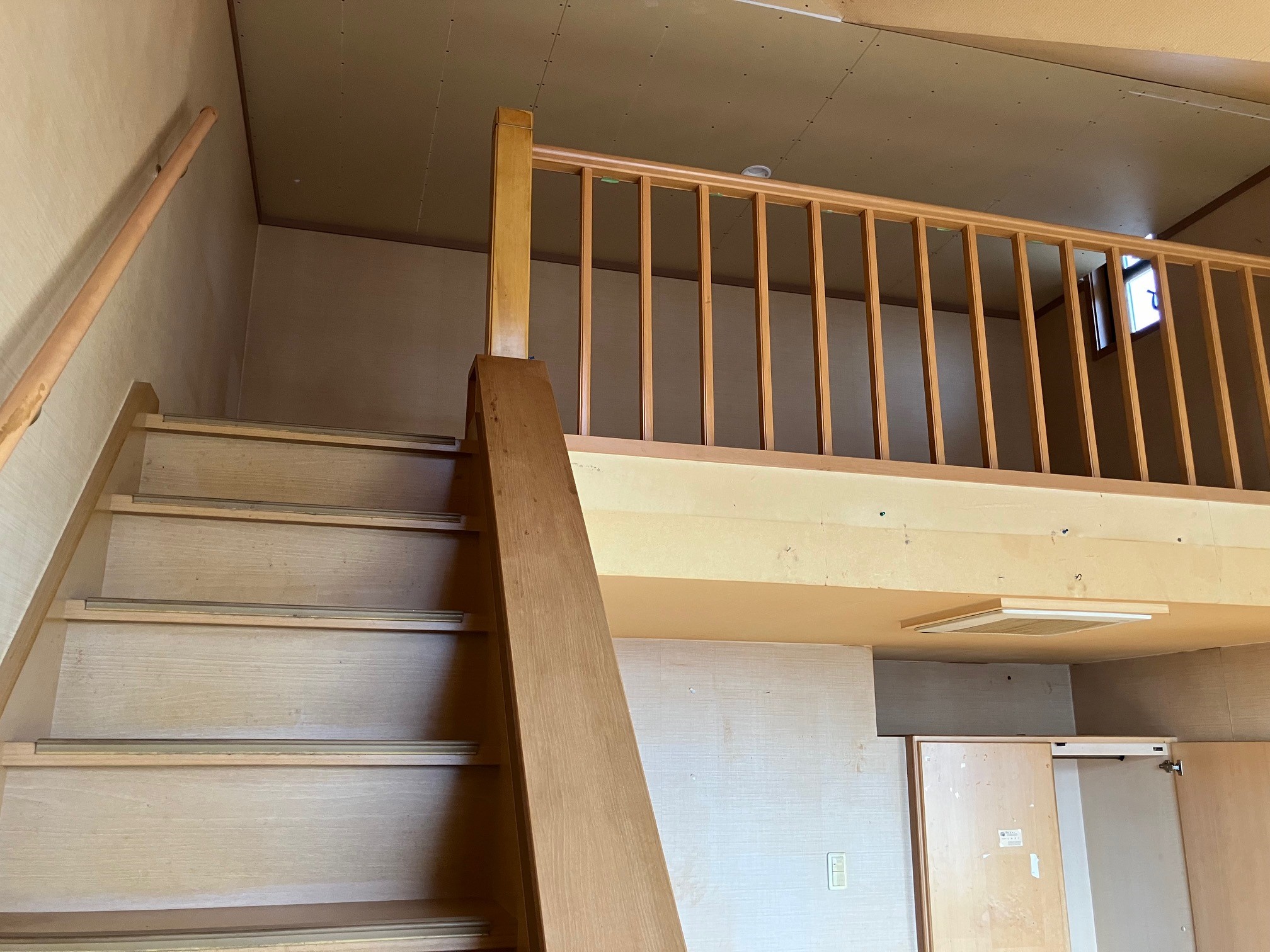 約8帖の洋室：ロフト