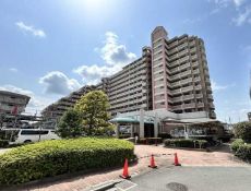 JR埼京線「南與野」駅徒歩16分、都心主要エリアへの通勤も軽快に。小中學校も徒歩圏內に揃っています。