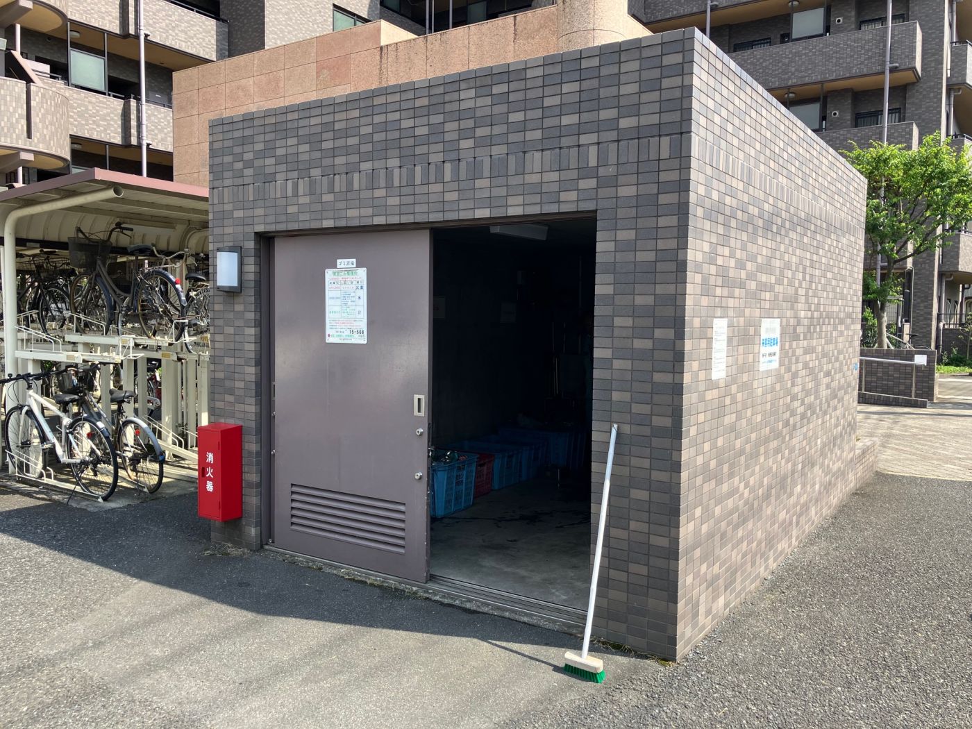 ゴミ捨て場 寫真撮影日：10/1/25, 12:00?AM