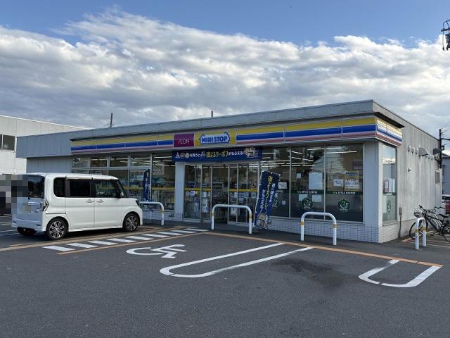 ミニストップ新白岡駅東口店 750m 寫真撮影日：2025-11-30