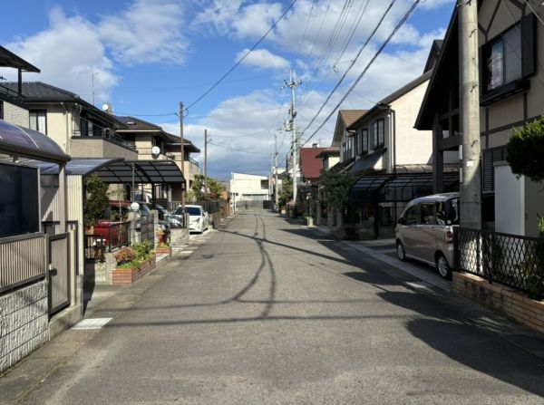 前面道路含む現地寫真  寫真撮影日：2025-04-04