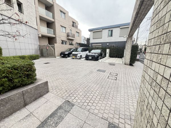 その他設備 敷地內(nèi)駐車場  寫真撮影日：2024-12-17