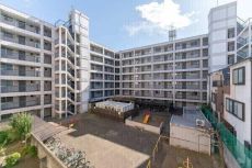 総戸數157戸、地上7階建3階部分。2015年4月に、水回りを含む室內リフォームが実施されています。