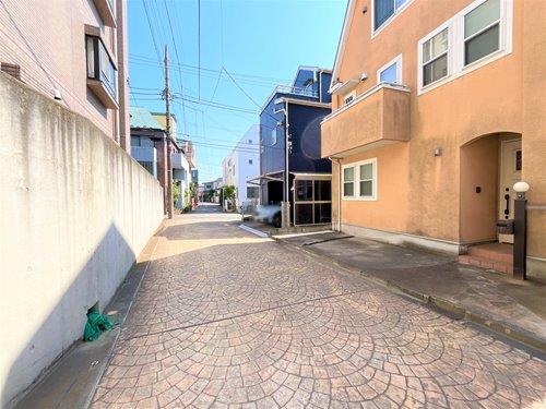 【現地前面道路２０２５年３月撮影】