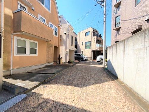 【現地前面道路２０２５年３月撮影】