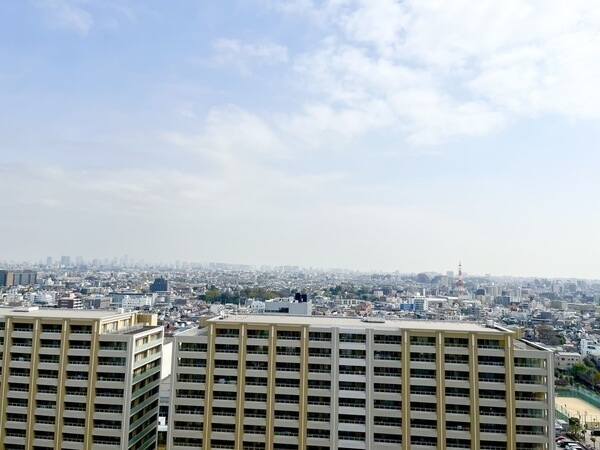 LDを含む全居室が東向きバルコニーに面するバルコニーサイド設計。陽當り?通風?眺望良好です。