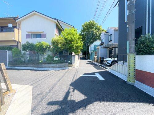 【現地前面道路２０２５年５月撮影】
