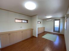 洋室2階家具?備品等は物件価格に含まれません