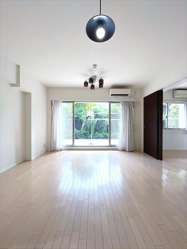 ＬＤ約１２．５帖?洋室約５帖