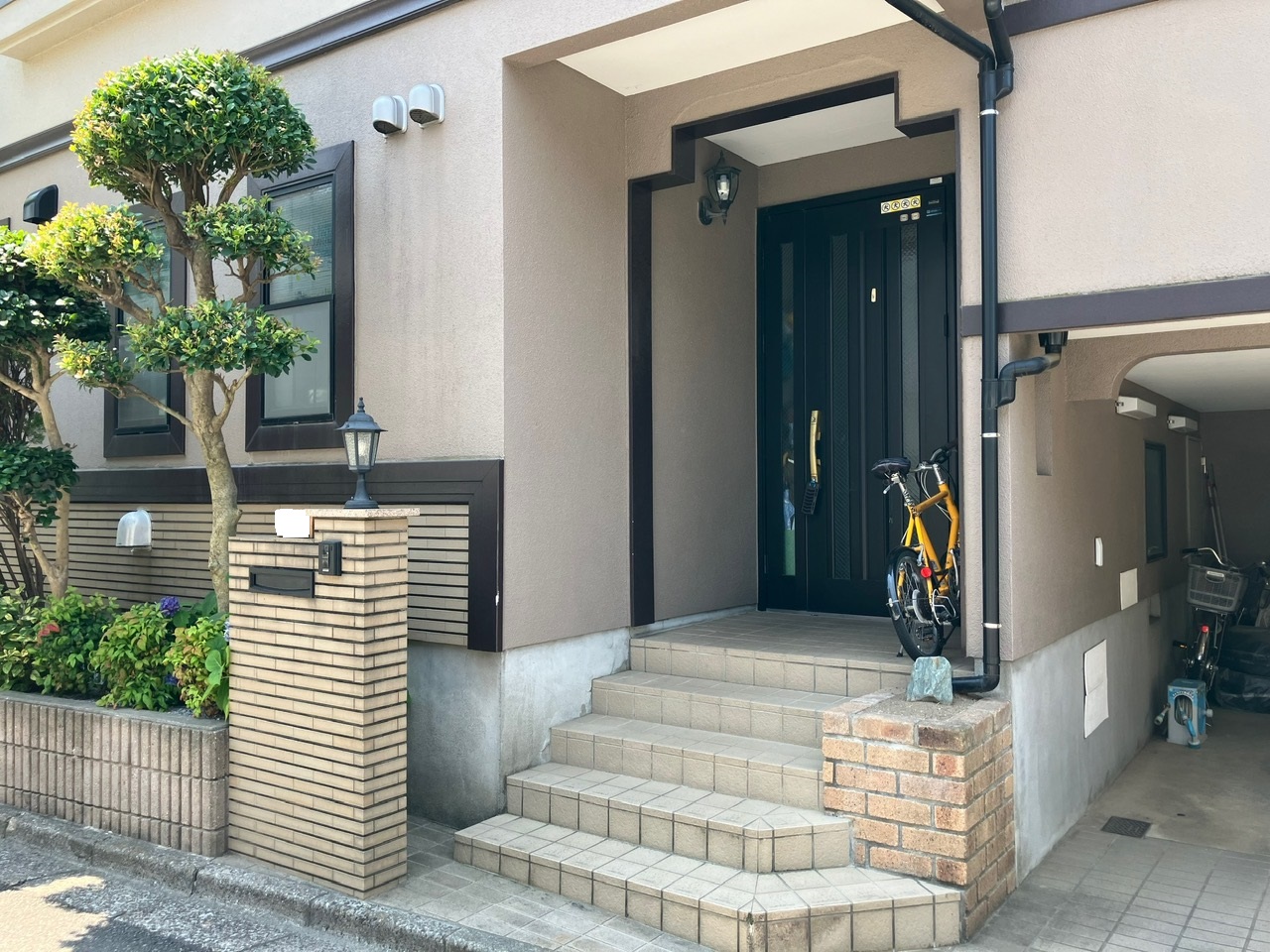 玄関ポーチ 寫真撮影日：6/1/25, 12:00?AM