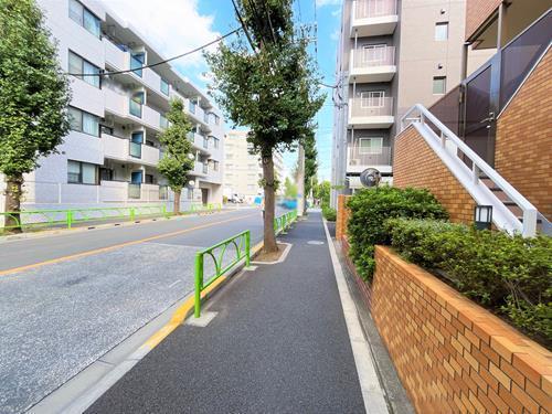 【現地前面道路２０２５年９月撮影】