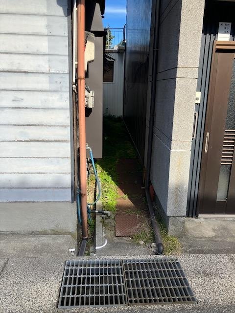 東側隣地境界