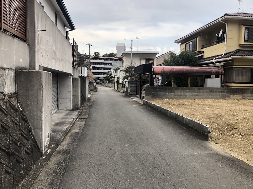 前面道路 寫真撮影日：2/27/23, 12:00?AM