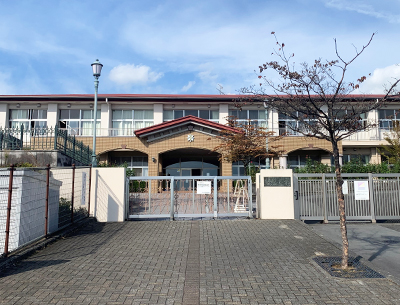 青葉臺小學校