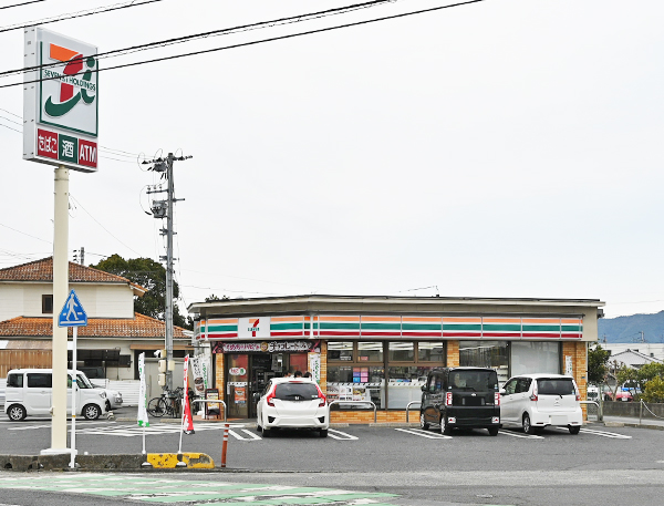 セブンイレブン巖國中津町店