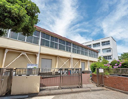 橫浜市立和泉小學校
