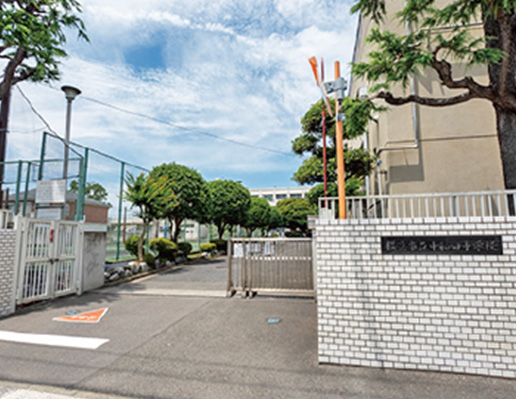 橫浜市立中和田中學校