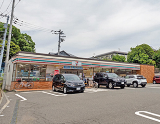 セブン-イレブン 橫浜泉區(qū)役所前店