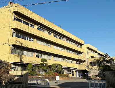 越谷市立中央中學校