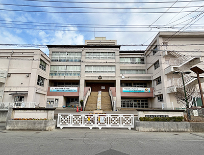 越谷市立鷺後小學校
