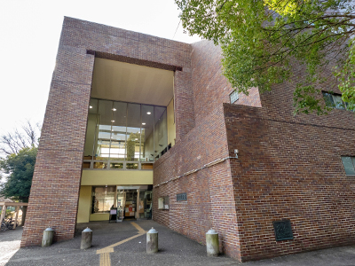 所沢図書館本館