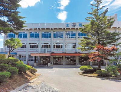北陵中學校