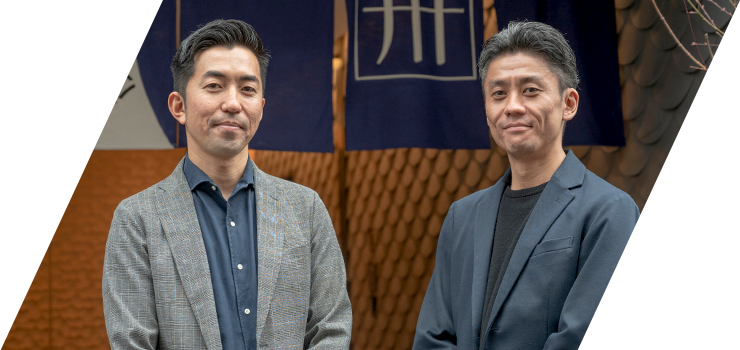 株式會(huì)社コスモスホテルマネジメント マーケティング部　部長(zhǎng) 戦略企畫一課　課長(zhǎng)　田中 壯作　株式會(huì)社コスモスホテルマネジメント 近畿圏運(yùn)営部　部長(zhǎng)　熊野 啓太郎