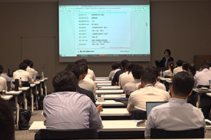 全國の営業部員が研修會に參加